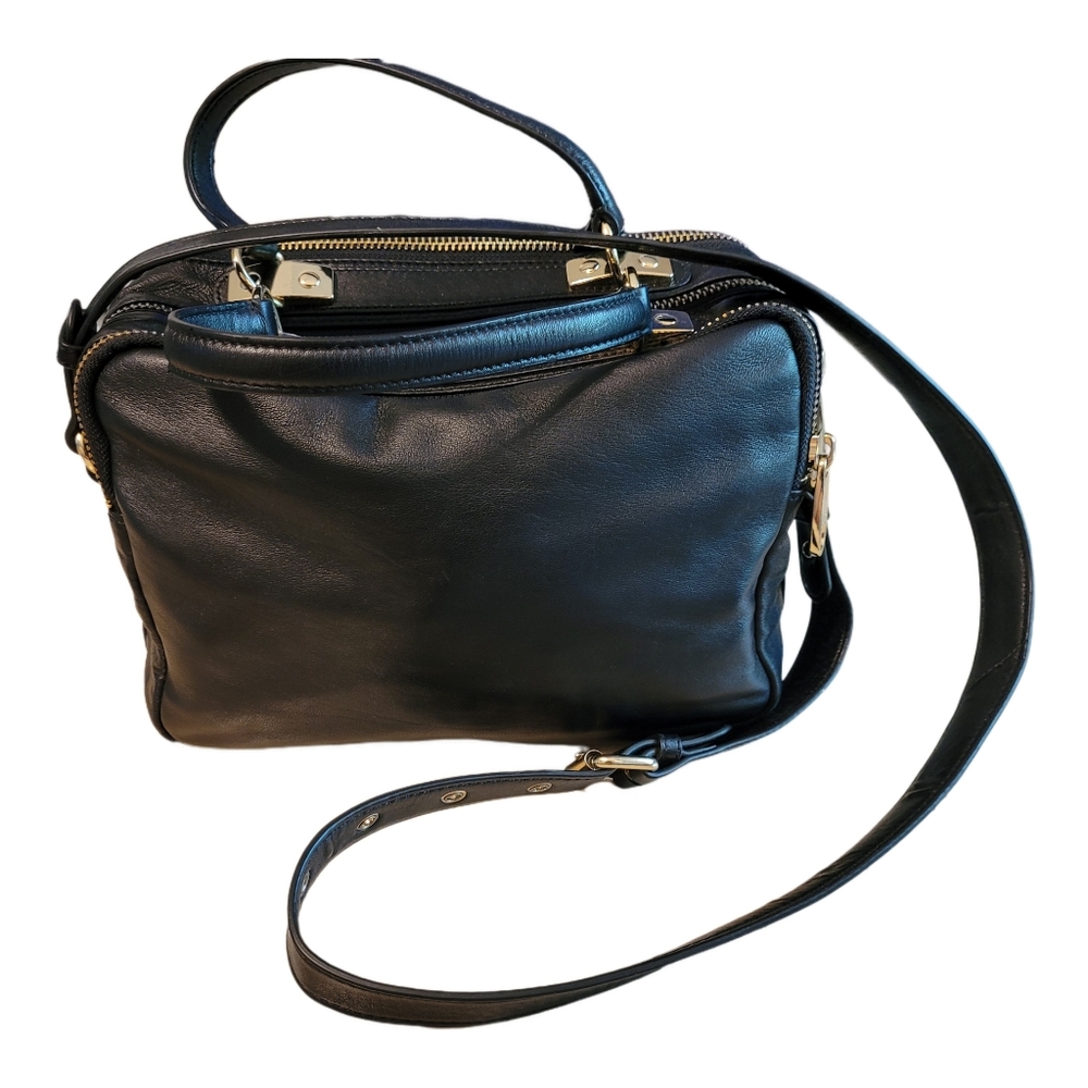 Badgley Mischka  Black Quilted Side Studs Leather Crossbody Bag. EUC!!! - Picture 2 of 9